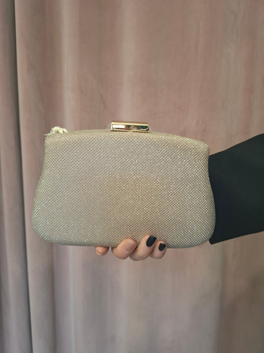 Clutch scintillante con tracolla