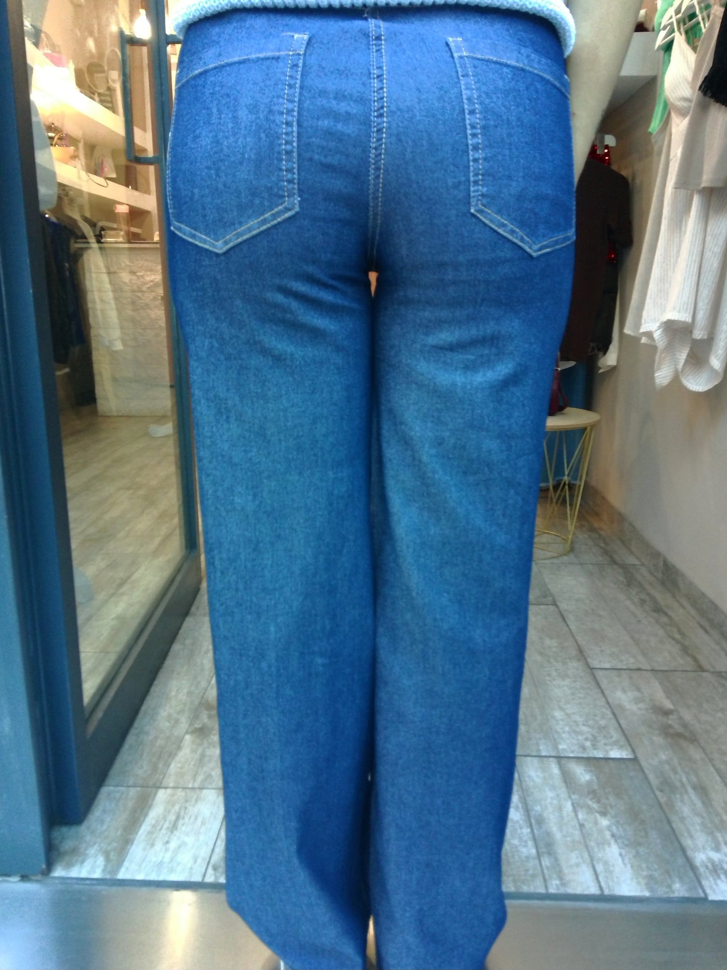Jeans a gamba larga vita alta