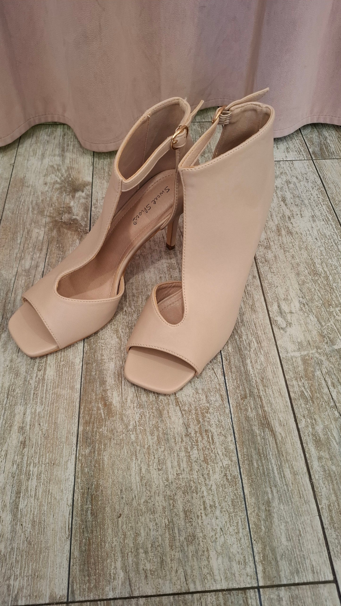 Open toe con tacco – Nude cipria